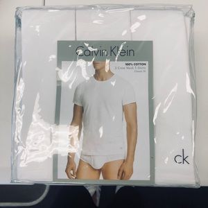 Calvin Klein 100% cotton crew neck t-shirts